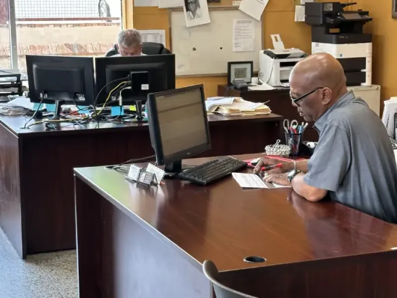 Employees working at United Bonding Company in Memphis.